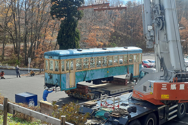 霊山こどもの村より移動を行う様子