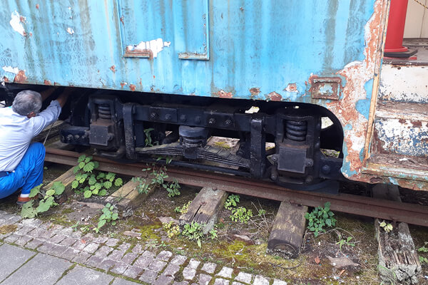 霊山こどもの村より移動を行う様子