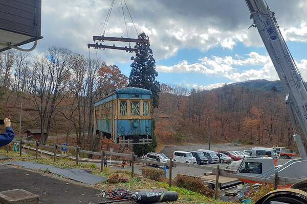 霊山こどもの村より移動を行う様子