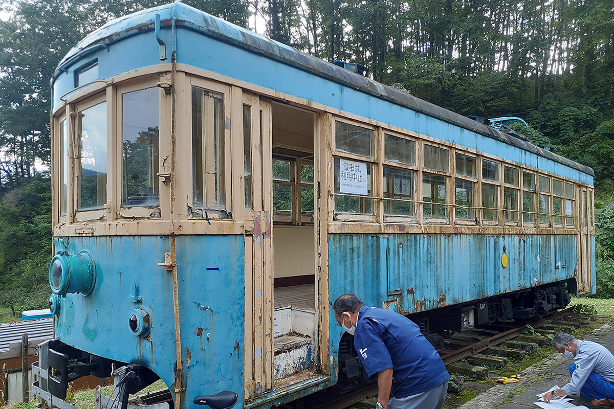 霊山こどもの村より移動を行う様子