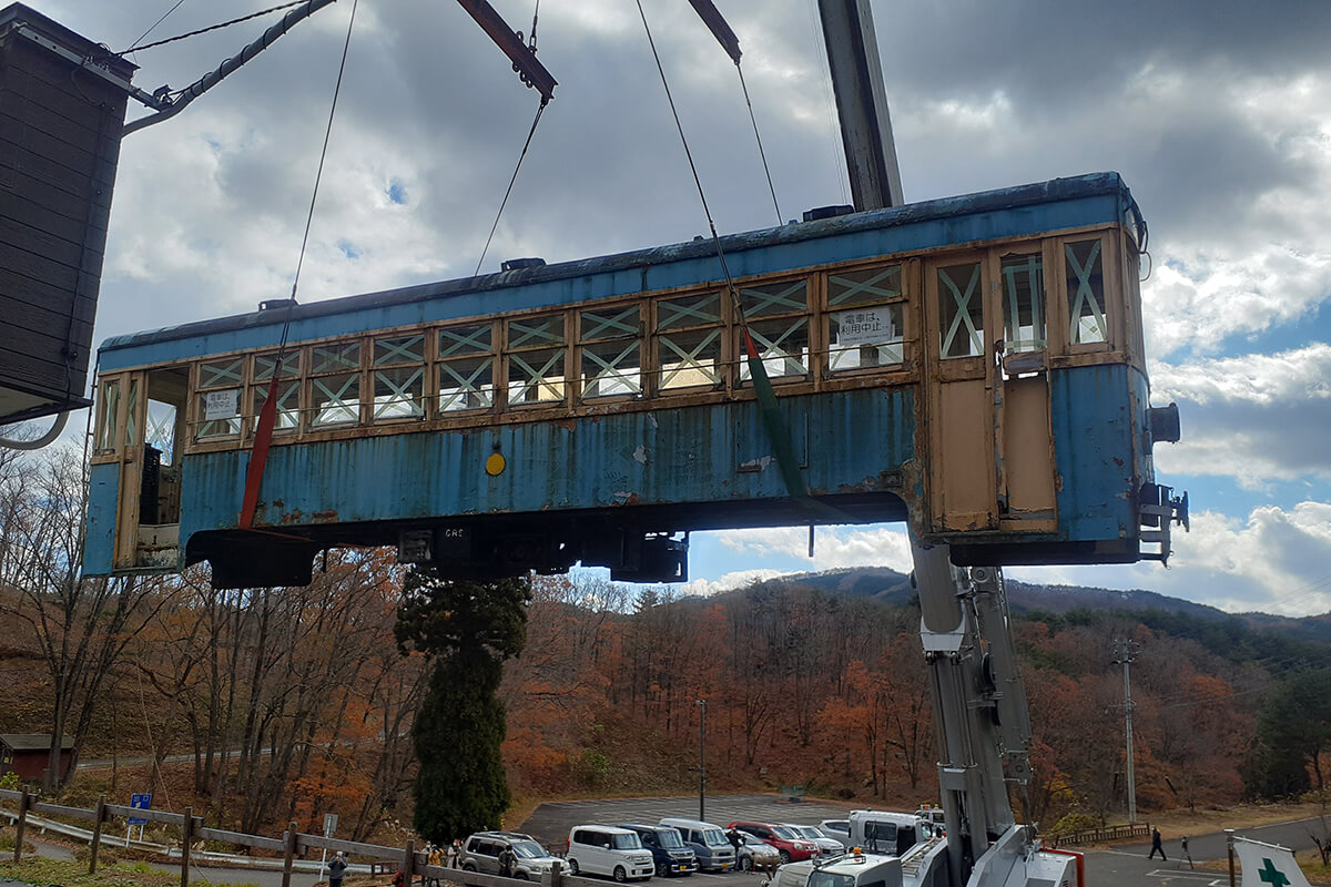 霊山こどもの村より移動を行う様子